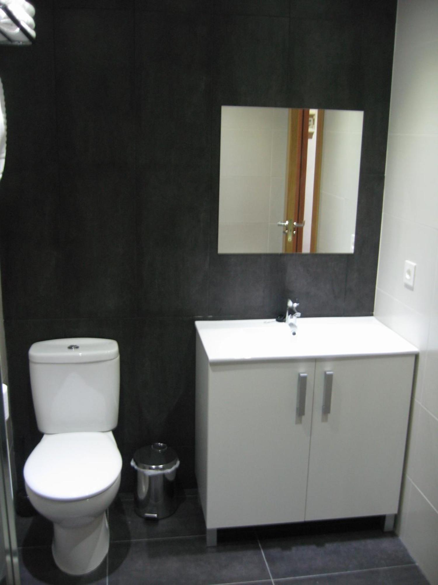Hostal Libertad Gijon Bilik gambar